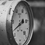Pourquoi la pression des pneus change votre chrono sans rien toucher